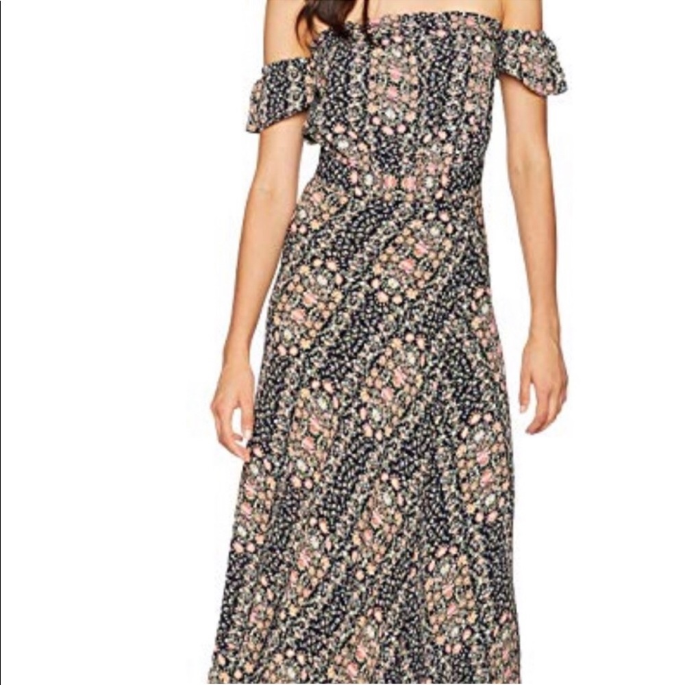 Flynn skye the Bella maxi dress in a floral pattern Sz Small